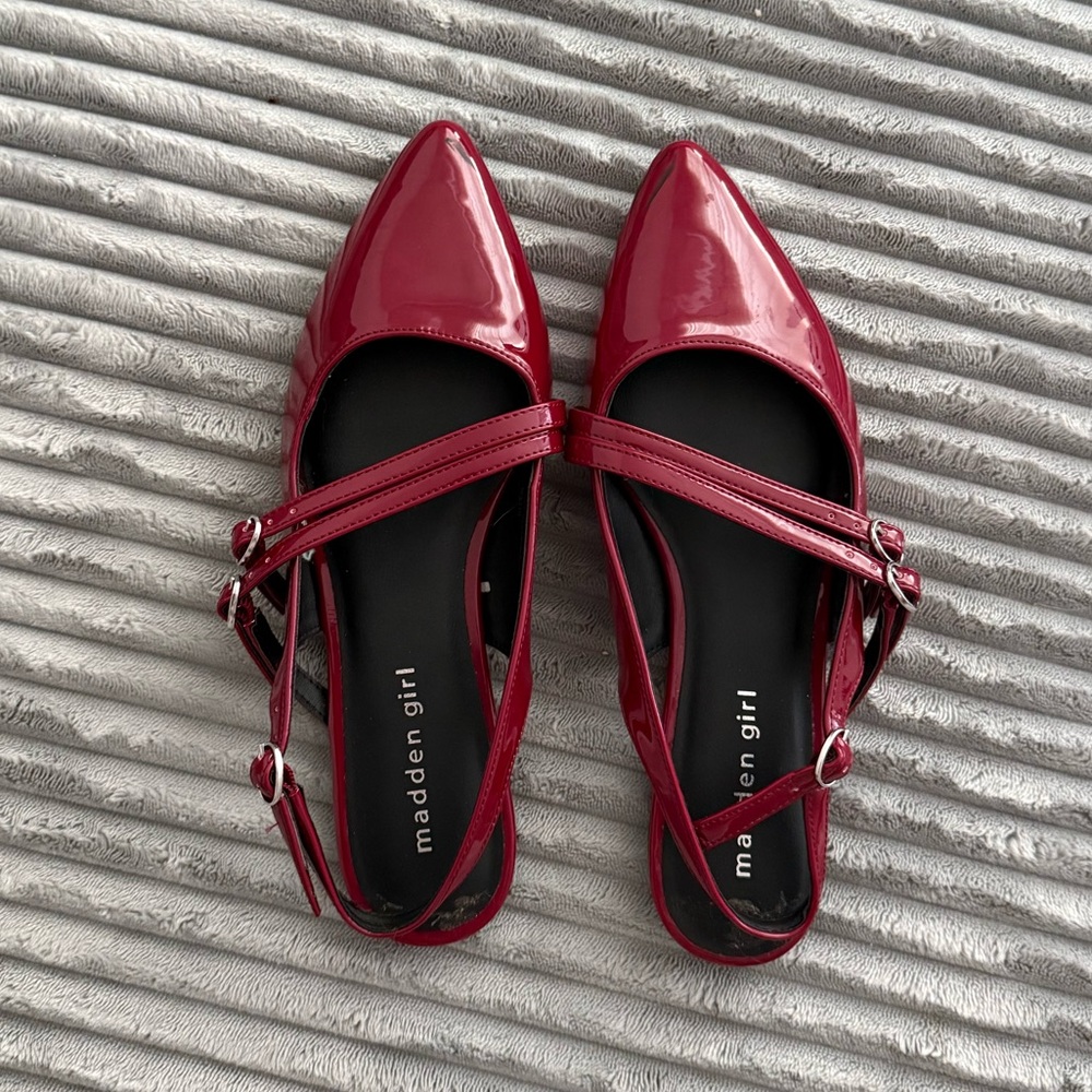 Pointed Mule Slides 🍒